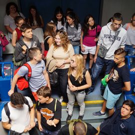Vienna_Heading-to-the-class-rooms_3888_16x9