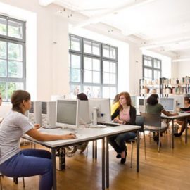 Гёте-институт в Берлине / Goethe-Institut Berlin goethe_institut_mediothek.0x500-e4b3ec4762850b3537c138860d7a9d4e